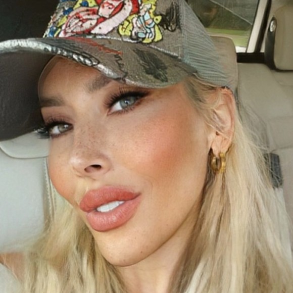 Meet your Posher, James - Picture 1 of 1